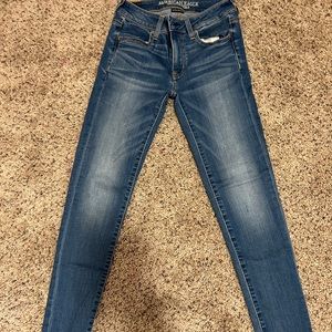 American eagle skinny jeans sized 2